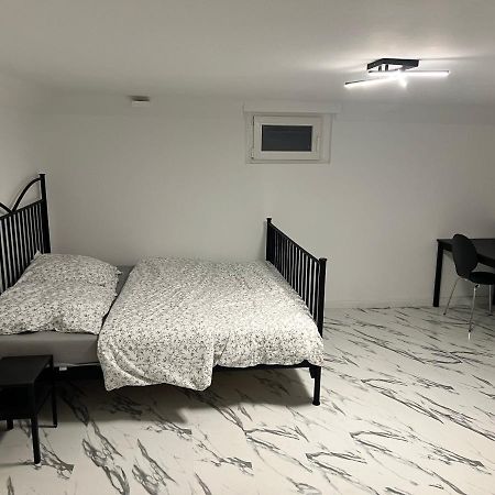 Nice Calm Souterrain Appertment In ראטינגן מראה חיצוני תמונה