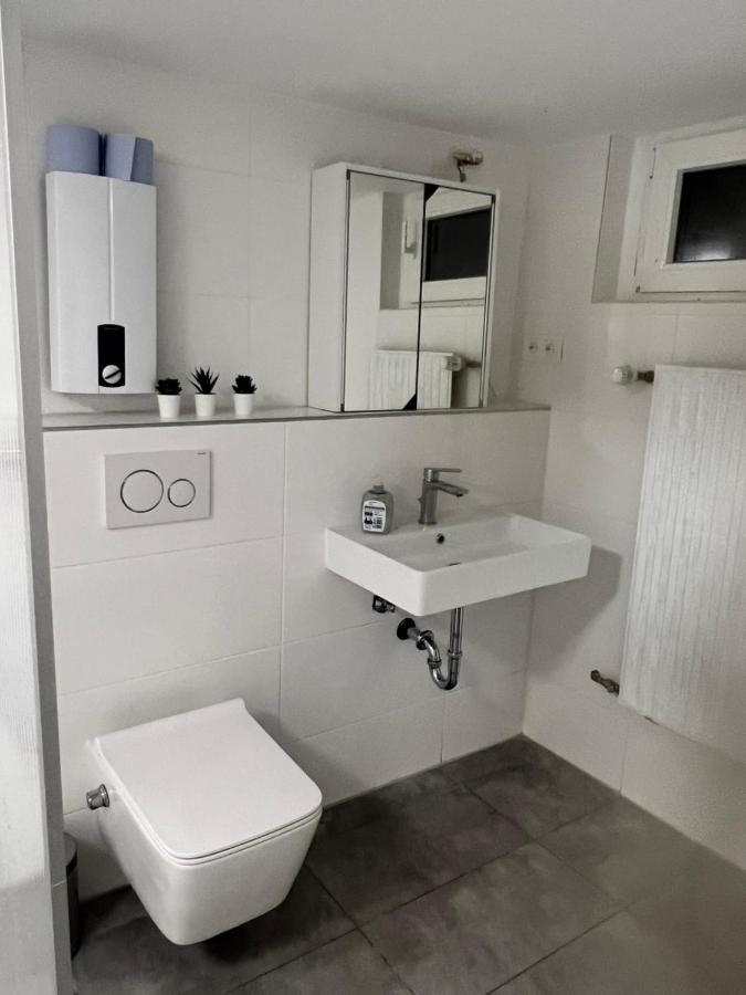 Nice Calm Souterrain Appertment In ראטינגן מראה חיצוני תמונה