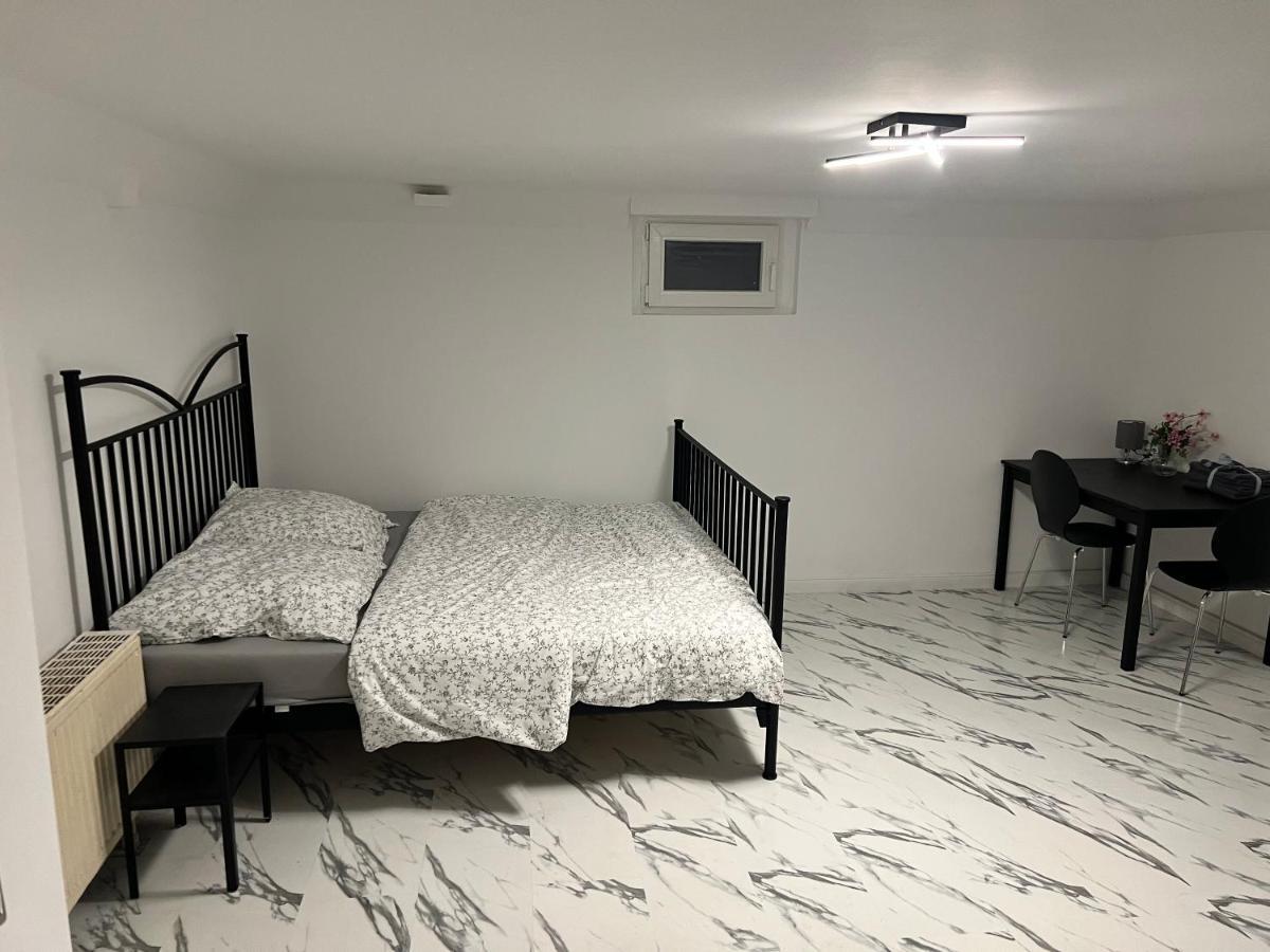 Nice Calm Souterrain Appertment In ראטינגן מראה חיצוני תמונה
